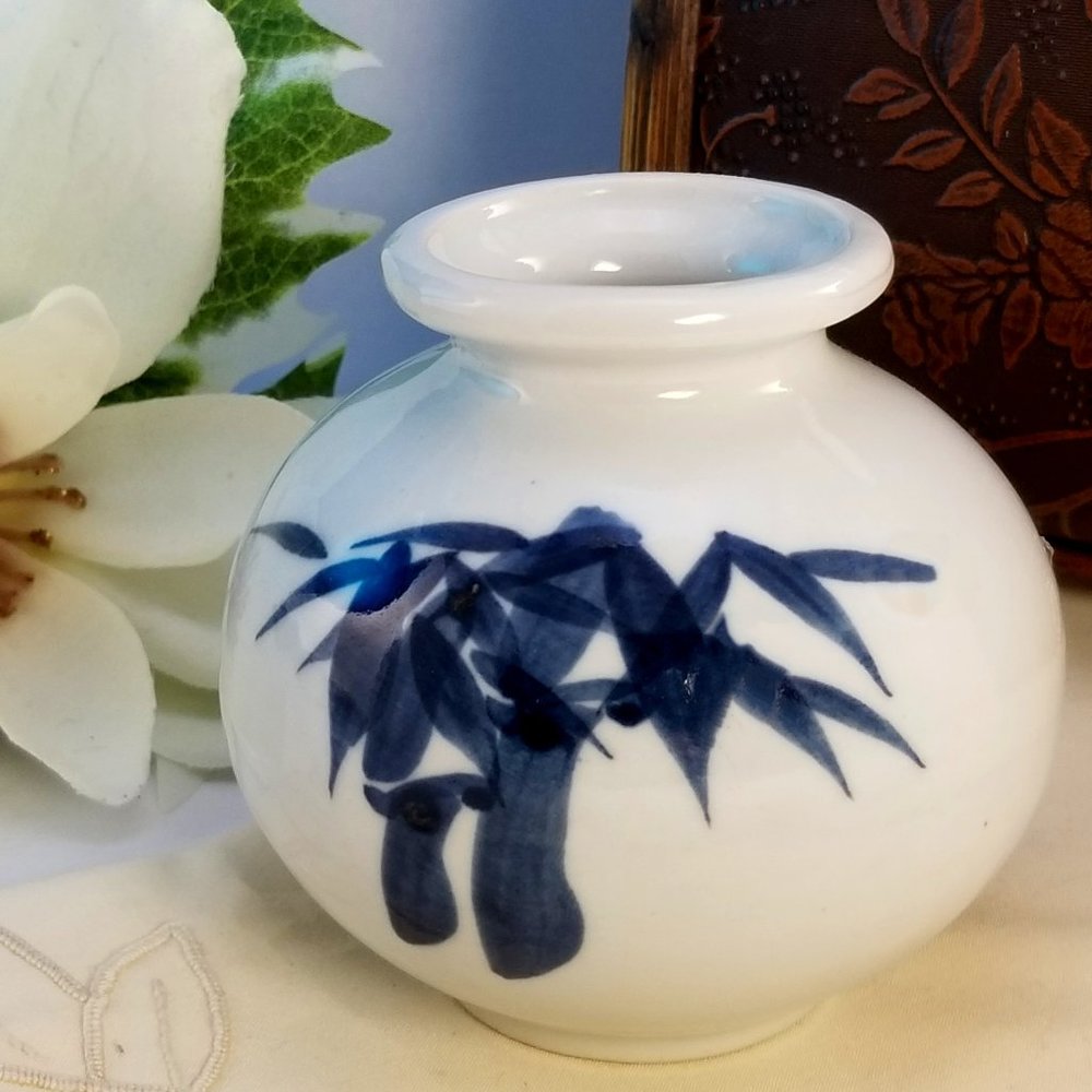 Vintage Japanese Bamboo Ginger Jar Glazed Cobalt Blue White Porcelain Vase